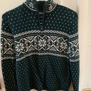 Lands’ End green sweater